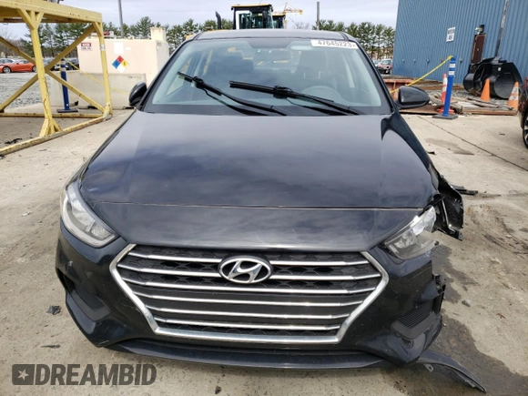 2020 Hyundai Accent SE with VIN 3KPC24A6XLE098919, listed as a Copart auction lot 47645223 with 9,517 mi miles. Bid and sale history available at carsss.com. Image 5.