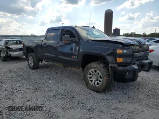 2019 Chevrolet Silverado 3500HD LTZ with VIN 1GC1KXEG0KF186796, listed as a Copart auction lot 73894384 with 71,892 mi miles and Salvage Title. Bid and sale history available at carsss.com. Image 4.