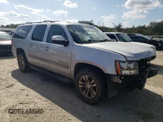 2014 Chevrolet Suburban LT with VIN 1GNSCJE06ER114674, listed as a Copart auction lot 44053755 with 199,486 mi miles and Salvage Title. Bid and sale history available at carsss.com. Image 4.