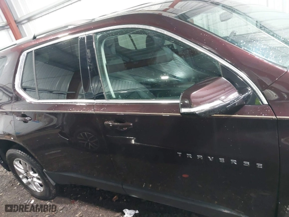 2020 Chevrolet Traverse LT Leather with VIN 1GNEVHKW8LJ127009, listed as a IAAI auction lot 41523802 with 83,950 mi miles. Bid and sale history available at carsss.com. Image 13.