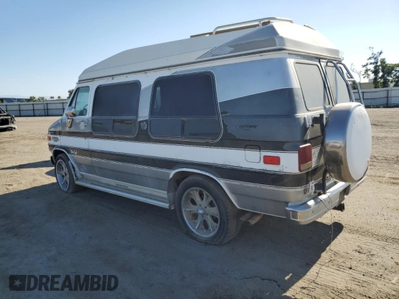 1989 Chevrolet Chevy Van z VIN 1GBEG25KXK7127909, wystawiony jako Copart lot #59997315 z przebiegiem 550 289 mil mil oraz Czysty tytuł • Clean title. Historia ofert i sprzedaży dostępna na DreamBid. Obrazek 2.
