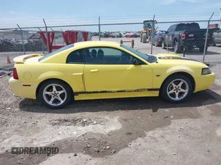 2003 Ford Mustang GT Deluxe z VIN 1FAFP42X43F394679, wystawiony jako IAAI lot #42129223 z przebiegiem 135 472 mil mil oraz . Historia ofert i sprzedaży dostępna na DreamBid. Obrazek 14.