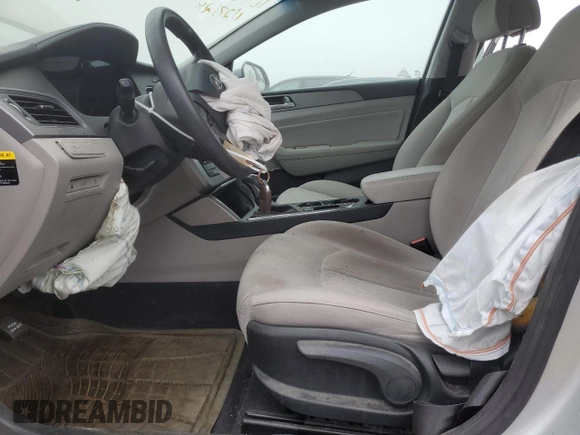 2016 Hyundai Sonata SE with VIN KMHE24L19GA011767, listed as a Copart auction lot 40959384 with Not Provided miles and . Bid and sale history available at DreamBid. Image 7.