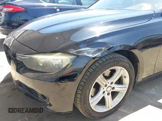 2013 BMW 3 Series 328i z VIN WBA3A5C5XDF356745, wystawiony jako IAAI lot #42092986 z przebiegiem 120 128 mil mil oraz . Historia ofert i sprzedaży dostępna na DreamBid. Obrazek 6.