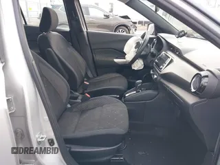 2018 Nissan Kicks S with VIN 3N1CP5CU6JL536379, listed as a IAAI auction lot 41523736 with 110,621 mi miles. Bid and sale history available at carsss.com. Image 5.