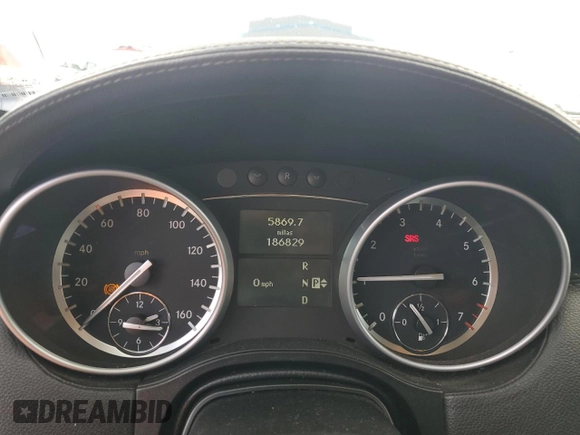 2012 Mercedes-Benz GL 450 z VIN 4JGBF7BE7CA794661, wystawiony jako Copart lot #49507275 z przebiegiem 186 829 mil mil oraz Szkoda całkowita • Salvage title. Historia ofert i sprzedaży dostępna na DreamBid. Obrazek 9.