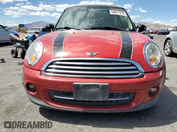 2011 MINI Hardtop z VIN WMWSU3C5XBT093162, wystawiony jako Copart lot #54871315 z przebiegiem 171 220 mil mil oraz Szkody całkowita. Historia ofert i sprzedaży dostępna na DreamBid. Obrazek 5.