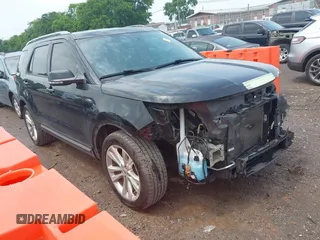 2018 Ford Explorer XLT z VIN 1FM5K7D83JGC39166, wystawiony jako IAAI lot #42425333 z przebiegiem 122 029 mil mil oraz . Historia ofert i sprzedaży dostępna na DreamBid. Obrazek 1.