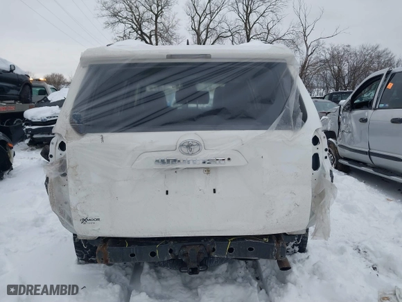 2019 Toyota 4Runner SR5 with VIN JTEBU5JRXK5680109, listed as a IAAI auction lot 41235305 with 91,470 mi miles. Bid and sale history available at carsss.com. Image 17.