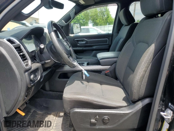2022 Ram 1500 Big Horn z VIN 1C6SRFBT2NN137192, wystawiony jako Copart lot #56176235 z przebiegiem 78 236 mil mil oraz Szkoda całkowita • Salvage title. Historia ofert i sprzedaży dostępna na DreamBid. Obrazek 7.