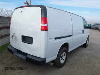 2012 GMC Savana Cargo with VIN 1GTW7FCAXC1180311, listed as a IAAI auction lot 41202714 with 469,562 mi miles. Bid and sale history available at carsss.com. Image 4.