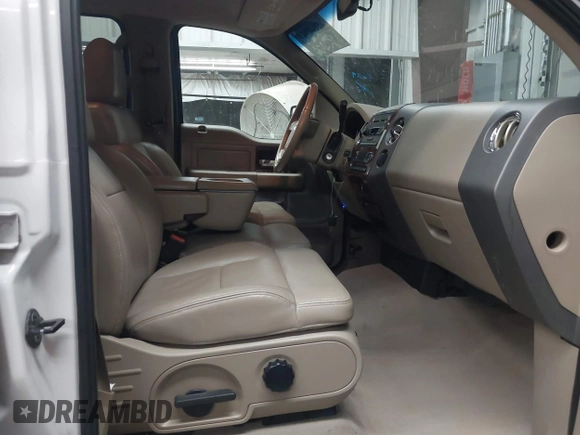2008 Ford F-150 XLT with VIN 1FTPW12588FA91930, listed as a IAAI auction lot 42148941 with 190,576 mi miles and . Bid and sale history available at DreamBid. Image 5.
