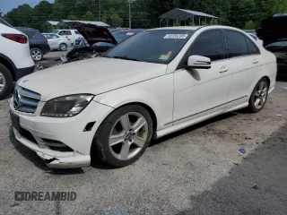 2011 Mercedes-Benz C 300 Sport z VIN WDDGF8BB7BR177501, wystawiony jako Copart lot #58355205 z przebiegiem 120 228 mil mil oraz Tytuł czysty. Historia ofert i sprzedaży dostępna na DreamBid. Obrazek 1.
