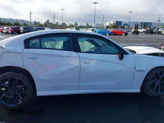 2022 Dodge Charger R/T with VIN 2C3CDXCT4NH202170, listed as a IAAI auction lot 41735098 with 33,129 mi miles and . Bid and sale history available at carsss.com. Image 14.
