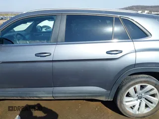 2020 Volkswagen Atlas SE z VIN 1V21E2CA9LC211835, wystawiony jako IAAI lot #41574645 z przebiegiem 50 586 mil mil oraz . Historia ofert i sprzedaży dostępna na DreamBid. Obrazek 15.