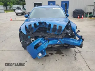 2020 Jeep Cherokee Latitude Tech Connect z VIN 1C4PJLCB6JD620386, wystawiony jako Copart lot #60409655 z przebiegiem 80 831 mil mil oraz Nie do naprawy • Non repairable. Historia ofert i sprzedaży dostępna na DreamBid. Obrazek 5.