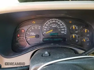 2005 Chevrolet Suburban LT with VIN 3GNEC16Z75G241623, listed as a Copart auction lot 77765474 with 200,659 mi miles and Salvage Title. Bid and sale history available at carsss.com. Image 9.