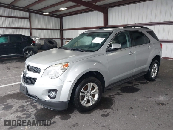 2013 Chevrolet Equinox LT z VIN 2GNFLPE32D6160883, wystawiony jako IAAI lot #40447930 z przebiegiem 141 131 mil mil oraz . Historia ofert i sprzedaży dostępna na DreamBid. Obrazek 2.