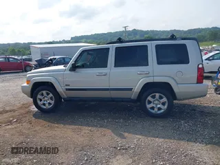 2007 Jeep Commander Sport z VIN 1J8HG48K87C696538, wystawiony jako IAAI lot #39853716 z przebiegiem 226 491 mil mil oraz . Historia ofert i sprzedaży dostępna na DreamBid. Obrazek 14.