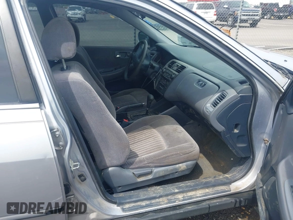1998 Honda Accord LX с VIN 1HGCG5645WA110496, выставлен на аукционе IAAI как лот 42082333 с пробегом 169 674 миль миль и . История ставок и продаж доступна на DreamBid. Изображение 5.