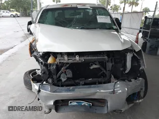 2015 Nissan Titan SV z VIN 1N6BA0ED1FN502929, wystawiony jako IAAI lot #42431227 z przebiegiem 138 394 mil mil oraz . Historia ofert i sprzedaży dostępna na DreamBid. Obrazek 17.