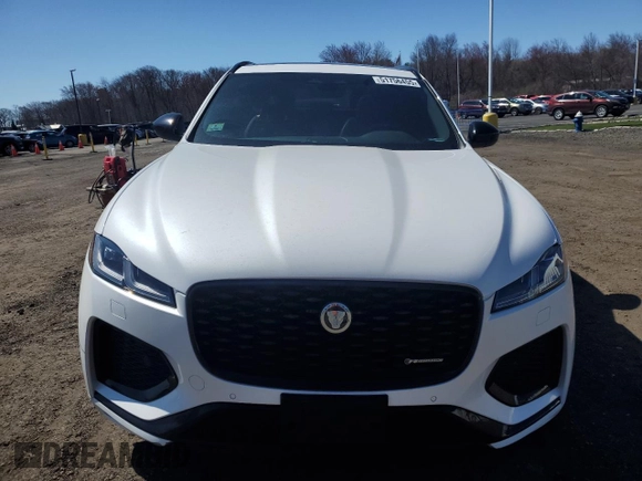 2024 Jaguar F-Pace R-Dynamic S z VIN SADCT2FU0RA726107, wystawiony jako Copart lot #51756455 z przebiegiem 40 888 mil mil oraz Szkoda całkowita • Salvage title. Historia ofert i sprzedaży dostępna na DreamBid. Obrazek 5.