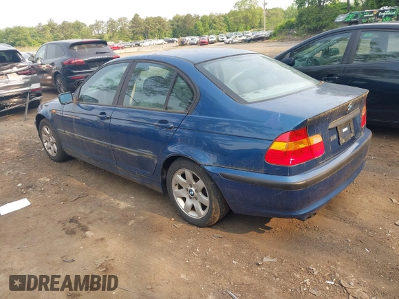 2003 BMW 3 Series 325i z VIN WBAET37423NJ30275, wystawiony jako IAAI lot #42416059 z przebiegiem 116 409 mil mil oraz . Historia ofert i sprzedaży dostępna na DreamBid. Obrazek 3.