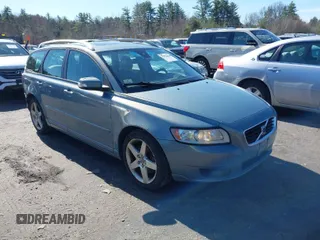 2008 Volvo V50 2.5T R-Design with VIN YV1MJ672182420949, listed as a IAAI auction lot 41992683 with 241,077 mi miles. Bid and sale history available at carsss.com. Image 1.