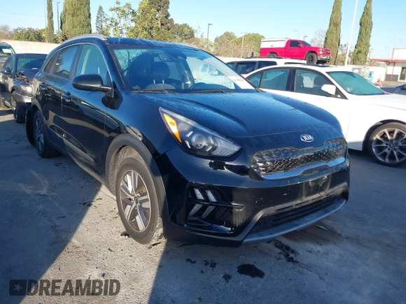 2021 Kia Niro LX with VIN KNDCB3LC3M5464553, listed as a IAAI auction lot 41100627 with 124,353 mi miles. Bid and sale history available at carsss.com. Image 1.