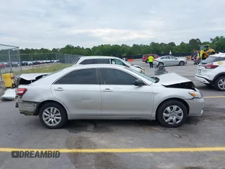 2011 Toyota Camry LE z VIN 4T1BF3EK1BU209614, wystawiony jako IAAI lot #42193388 z przebiegiem 197 732 mil mil oraz . Historia ofert i sprzedaży dostępna na DreamBid. Obrazek 13.