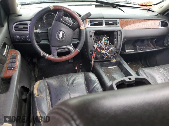2007 Chevrolet Tahoe LT z VIN 1GNFK13097R154838, wystawiony jako Copart lot #54985145 z przebiegiem Nie podano mil oraz Szkoda całkowita • Salvage title. Historia ofert i sprzedaży dostępna na DreamBid. Obrazek 8.