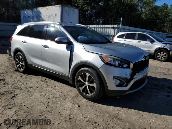 2017 Kia Sorento EX with VIN 5XYPHDA59HG304684, listed as a Copart auction lot 84553104 with 149,605 mi miles and Salvage Title. Bid and sale history available at DreamBid. Image 4.