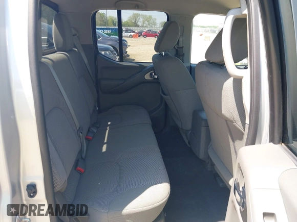2019 Nissan Frontier SV z VIN 1N6AD0ER6KN727579, wystawiony jako IAAI lot #42067078 z przebiegiem 82 168 mil mil oraz . Historia ofert i sprzedaży dostępna na DreamBid. Obrazek 8.