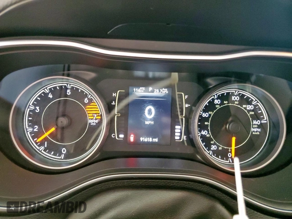 2019 Jeep Cherokee Altitude with VIN 1C4PJLLB3KD184565, listed as a Copart auction lot 58046345 with 91,618 mi miles and Salvage title. Bid and sale history available at DreamBid. Image 9.