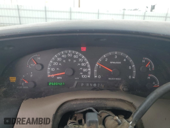 2000 Ford F-150 XL with VIN 1FTRX18W0YKB06899, listed as a Copart auction lot 46170175 with 252,042 mi miles and Salvage Title. Bid and sale history available at carsss.com. Image 9.
