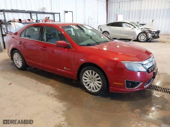 2011 Ford Fusion Hybrid with VIN 3FADP0L33BR155315, listed as a IAAI auction lot 41871715 with 197,345 mi miles. Bid and sale history available at carsss.com. Image 1.