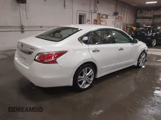 2015 Nissan Altima SL with VIN 1N4BL3AP3FC144071, listed as a IAAI auction lot 41526660 with 204,142 mi miles and . Bid and sale history available at carsss.com. Image 4.
