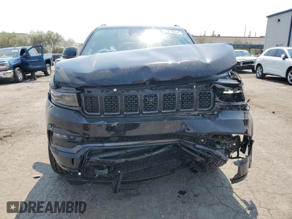 2024 Jeep Grand Wagoneer Series II z VIN 1C4SJSFP7RS103472, wystawiony jako Copart lot #70986124 z przebiegiem 2 799 mil mil oraz Szkoda całkowita • Salvage title. Historia ofert i sprzedaży dostępna na DreamBid. Obrazek 5.