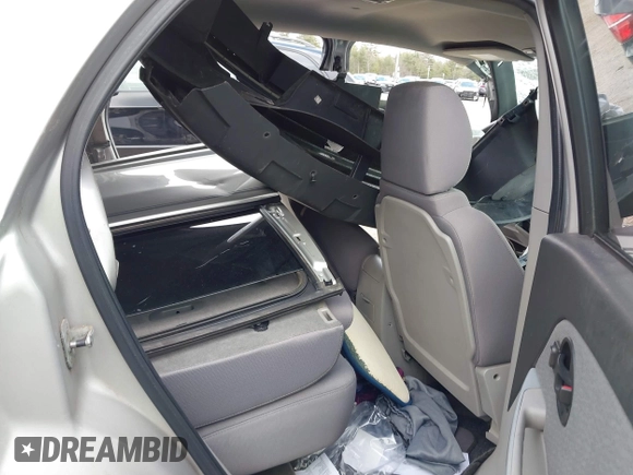 2008 Chevrolet Equinox LT with VIN 2CNDL43F386289230, listed as a IAAI auction lot 41877101 with 1 mi miles. Bid and sale history available at carsss.com. Image 8.