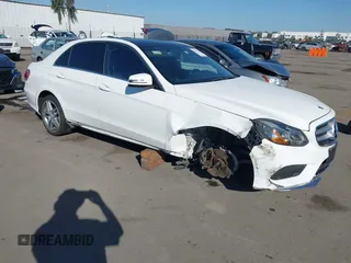 2014 Mercedes-Benz E 350 Sport с VIN WDDHF5KB2EB006803, выставлен на аукционе IAAI как лот 41637180 с пробегом 83 080 миль миль и . История ставок и продаж доступна на DreamBid. Изображение 1.