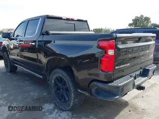 2019 Chevrolet Silverado 1500 High Country with VIN 1GCUYHELXKZ323675, listed as a IAAI auction lot 41296454 with 102,107 mi miles. Bid and sale history available at carsss.com. Image 3.