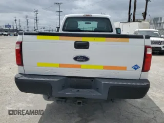 2013 Ford F-250 XL z VIN 1FTBF2B68DEB82396, wystawiony jako Copart lot #52378355 z przebiegiem 91 282 mil mil oraz Czysty tytuł • Clean title. Historia ofert i sprzedaży dostępna na DreamBid. Obrazek 6.