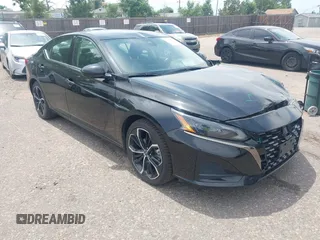 2024 Nissan Altima SR z VIN 1N4BL4CV8RN376210, wystawiony jako IAAI lot #42809066 z przebiegiem 31 235 mil mil oraz . Historia ofert i sprzedaży dostępna na DreamBid. Obrazek 1.
