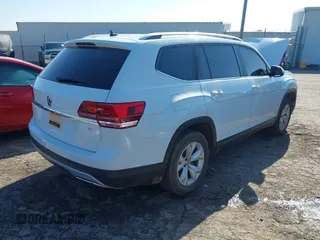 2018 Volkswagen Atlas SE with VIN 1V2CR2CA2JC579073, listed as a IAAI auction lot 41968461 with 118,656 mi miles and . Bid and sale history available at DreamBid. Image 4.