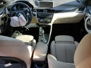 2020 BMW X2 sDrive28i z VIN WBXYH9C01L5P45989, wystawiony jako Copart lot #48869525 z przebiegiem Nie podano mil oraz Nie do naprawy • Non repairable. Historia ofert i sprzedaży dostępna na DreamBid. Obrazek 8.