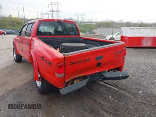 2003 Dodge Dakota Sport with VIN 1D7HG38X63S212434, listed as a IAAI auction lot 42030739 with 181,098 mi miles. Bid and sale history available at carsss.com. Image 13.