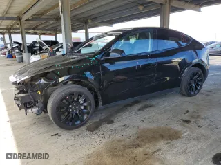 2022 Tesla Model Y Long Range with VIN 7SAYGDEE2NF402219, listed as a Copart auction lot 47405325 with 44,509 mi miles and Salvage Title. Bid and sale history available at carsss.com. Image 1.