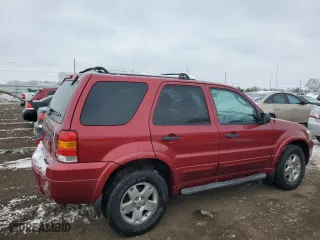 2007 Ford Escape XLT with VIN 1FMCU03167KB95618, listed as a Copart auction lot 45316575 with 173,038 mi miles and Salvage Title. Bid and sale history available at carsss.com. Image 3.