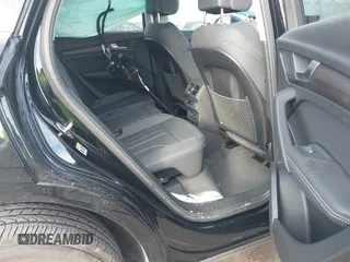 2024 Audi Q5 S line Premium Plus z VIN WA1E2AFY7R2021443, wystawiony jako IAAI lot #41534974 z przebiegiem 7 512 mil mil oraz . Historia ofert i sprzedaży dostępna na DreamBid. Obrazek 8.