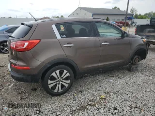 2012 Kia Sportage EX z VIN KNDPC3A25C7187402, wystawiony jako Copart lot #57853615 z przebiegiem 175 903 mil mil oraz Szkoda całkowita • Salvage title. Historia ofert i sprzedaży dostępna na DreamBid. Obrazek 3.
